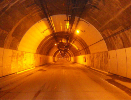 フェノバボード採用トンネル内イメージ